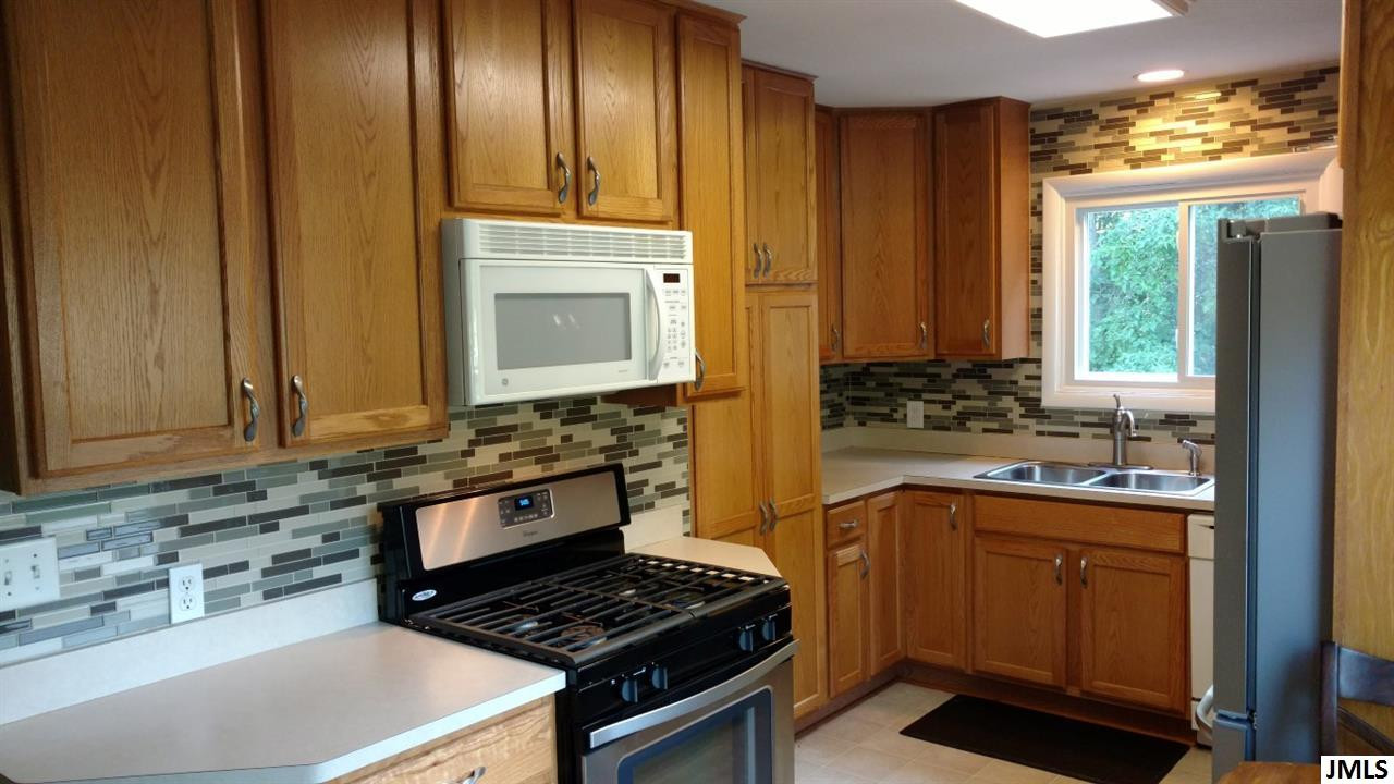 9937 Rexford Road Jackson, MI 49201 - Photo 3 of 36 Photo 3