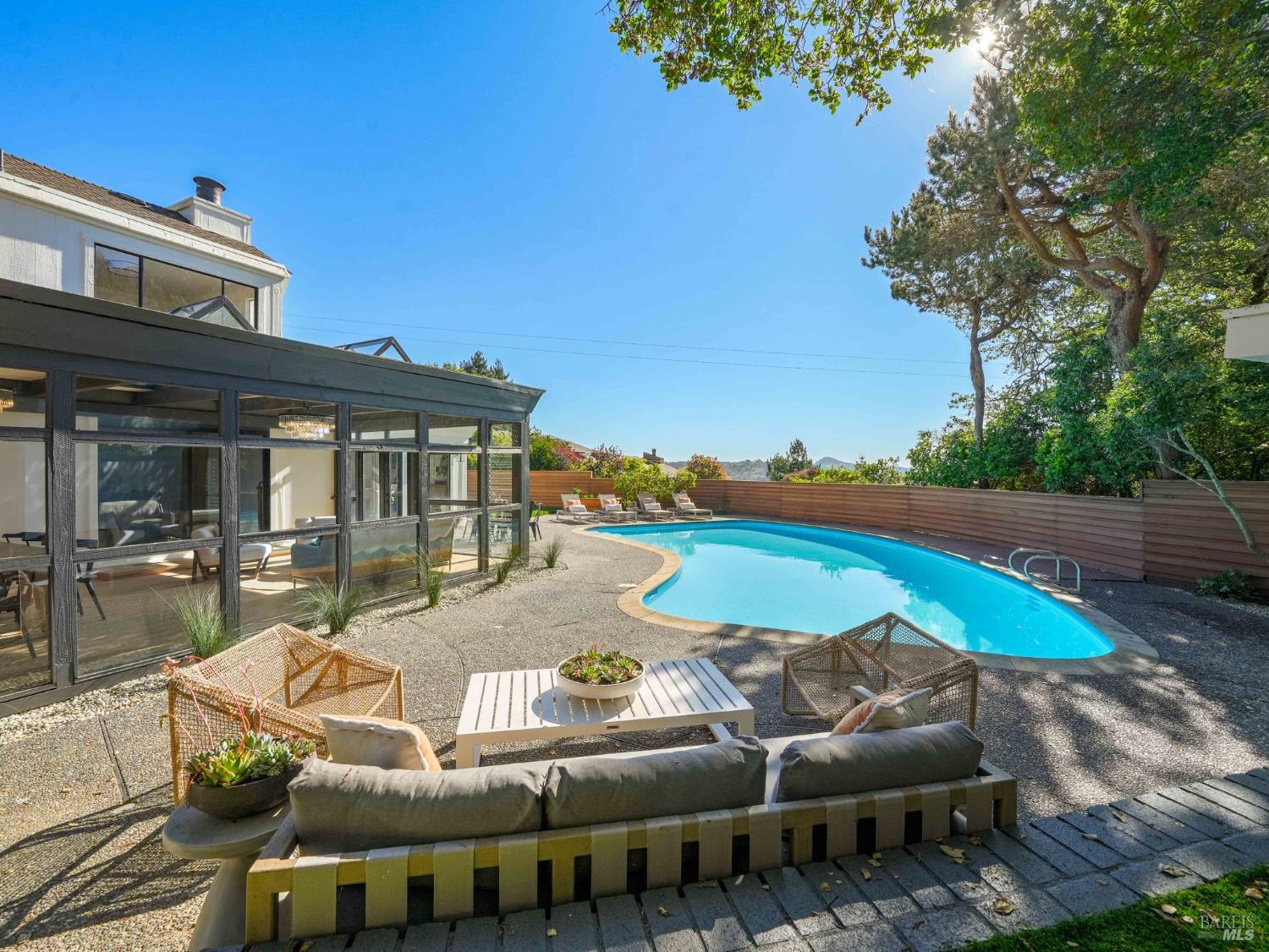 17 Overhill Road Mill Valley, CA 94941 - Photo 19 of 59