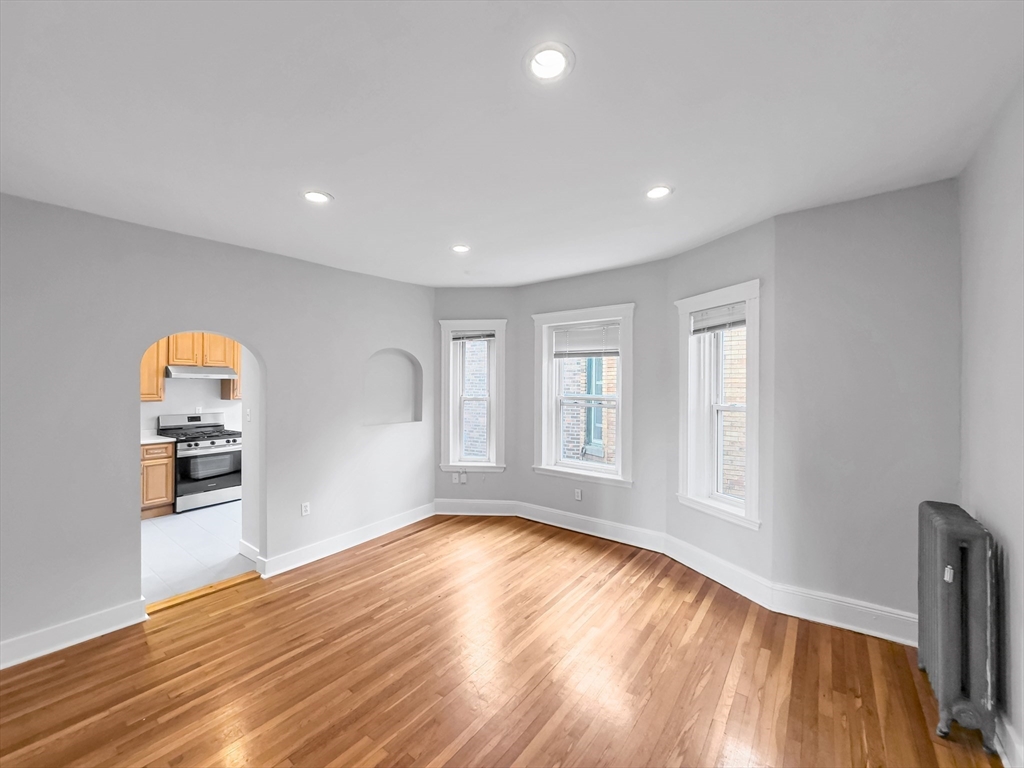 595 Centre Street, Unit 3 Boston, MA 02130 - Photo 8 of 15