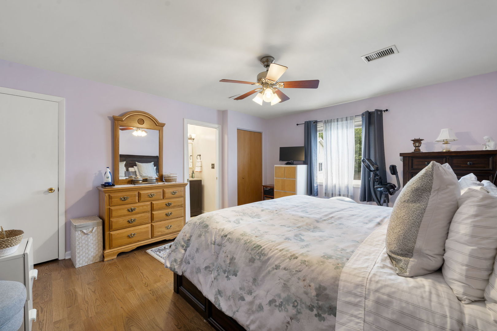 100 Des Plaines Lane Hoffman Estates, IL 60169 - Photo 16 of 36