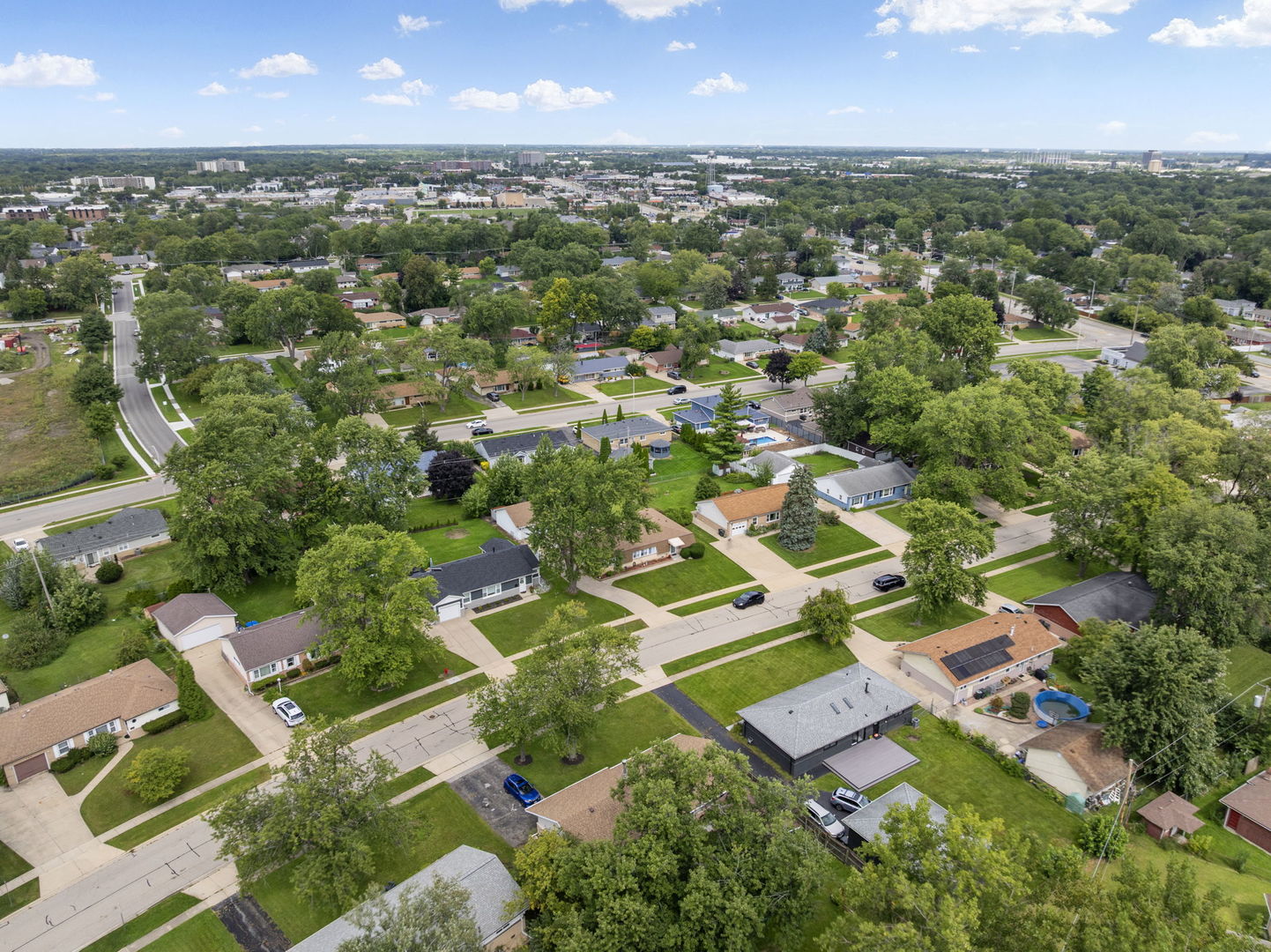 100 Des Plaines Lane Hoffman Estates, IL 60169 - Photo 34 of 36