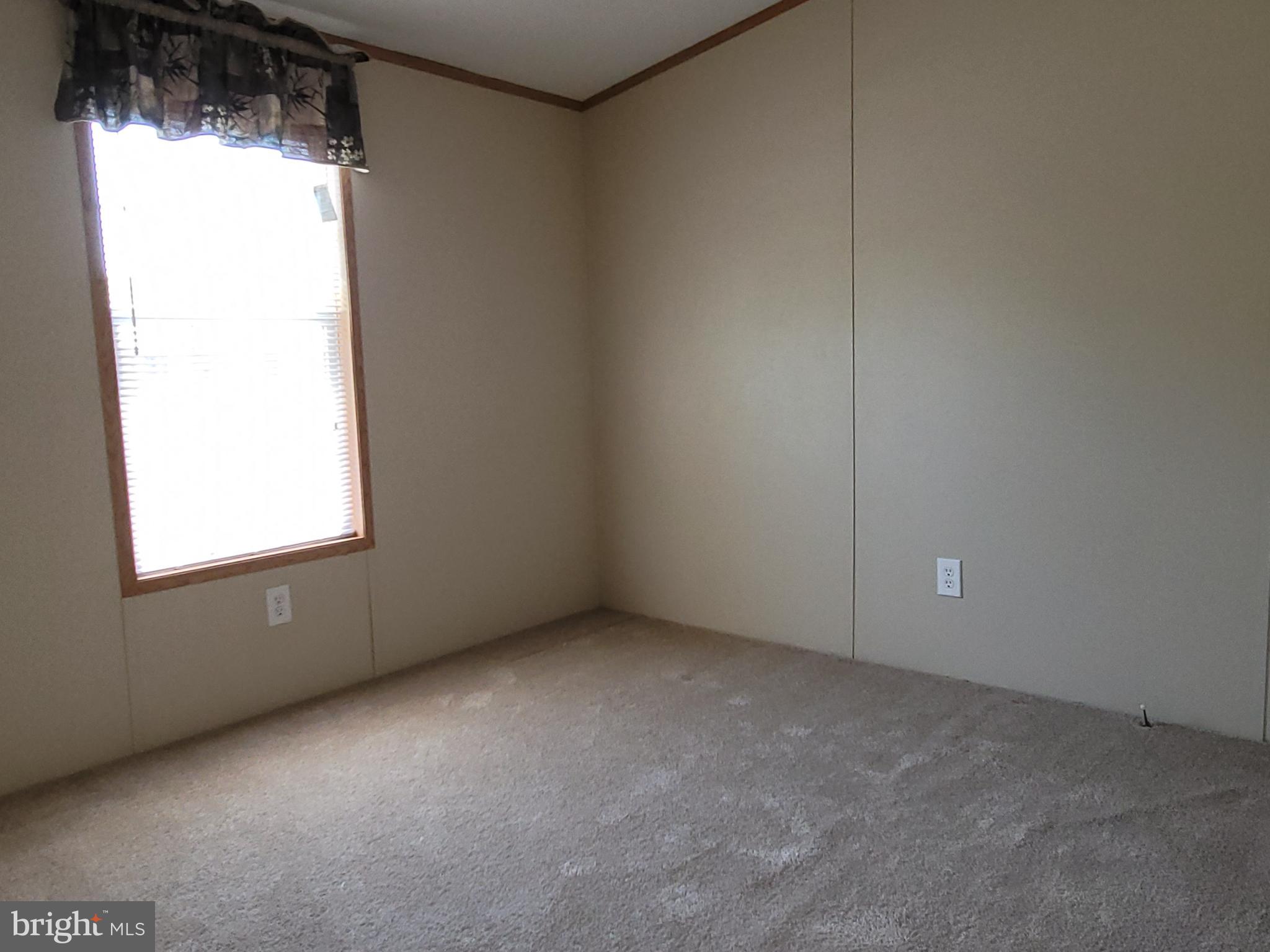 193 Shawnee Avenue Dover, PA 17315 - Photo 12 of 20 an empty room with a window