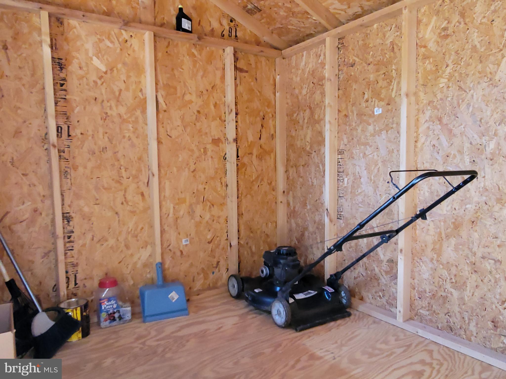 193 Shawnee Avenue Dover, PA 17315 - Photo 20 of 20 a living room with furniture