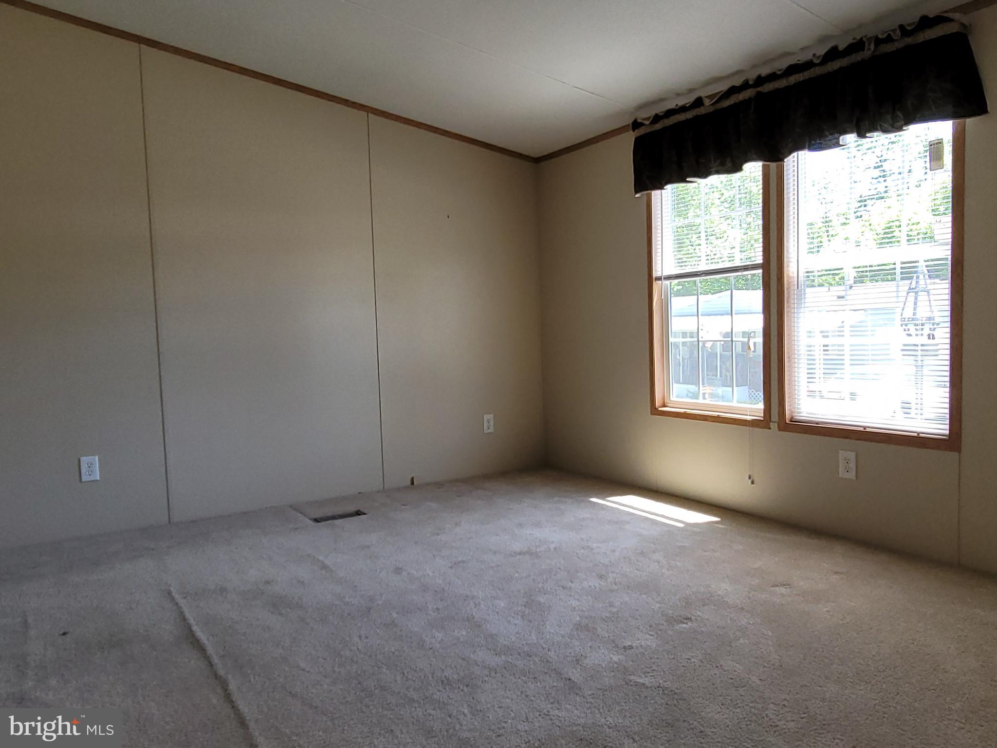 193 Shawnee Avenue Dover, PA 17315 - Photo 8 of 20 an empty room with windows