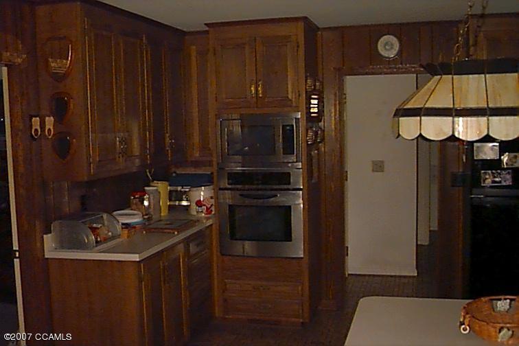 715 Country Club Road Morehead City, NC 28557 - Photo 3 of 7 Additional view-kitchen