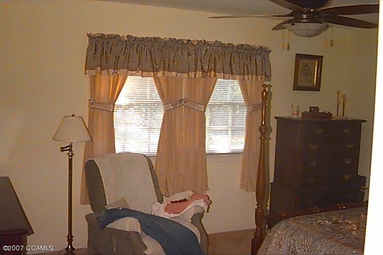 715 Country Club Road Morehead City, NC 28557 - Photo 6 of 7 Principal bedroom