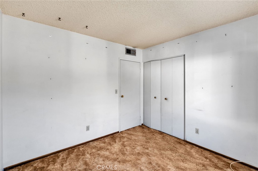 1405 Piute Street Barstow, CA 92311 - Photo 17 of 32 a view of an empty room