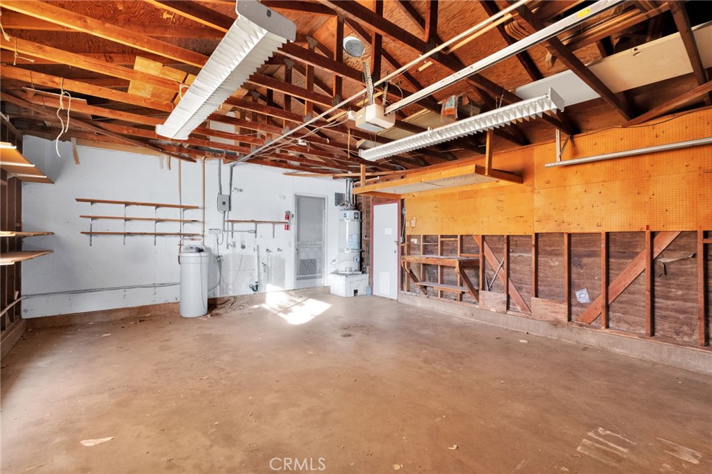 1405 Piute Street Barstow, CA 92311 - Photo 24 of 32 a view of a garage