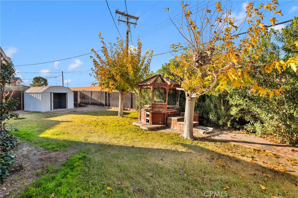 1405 Piute Street Barstow, CA 92311 - Photo 29 of 32 a view of a house with swimming pool