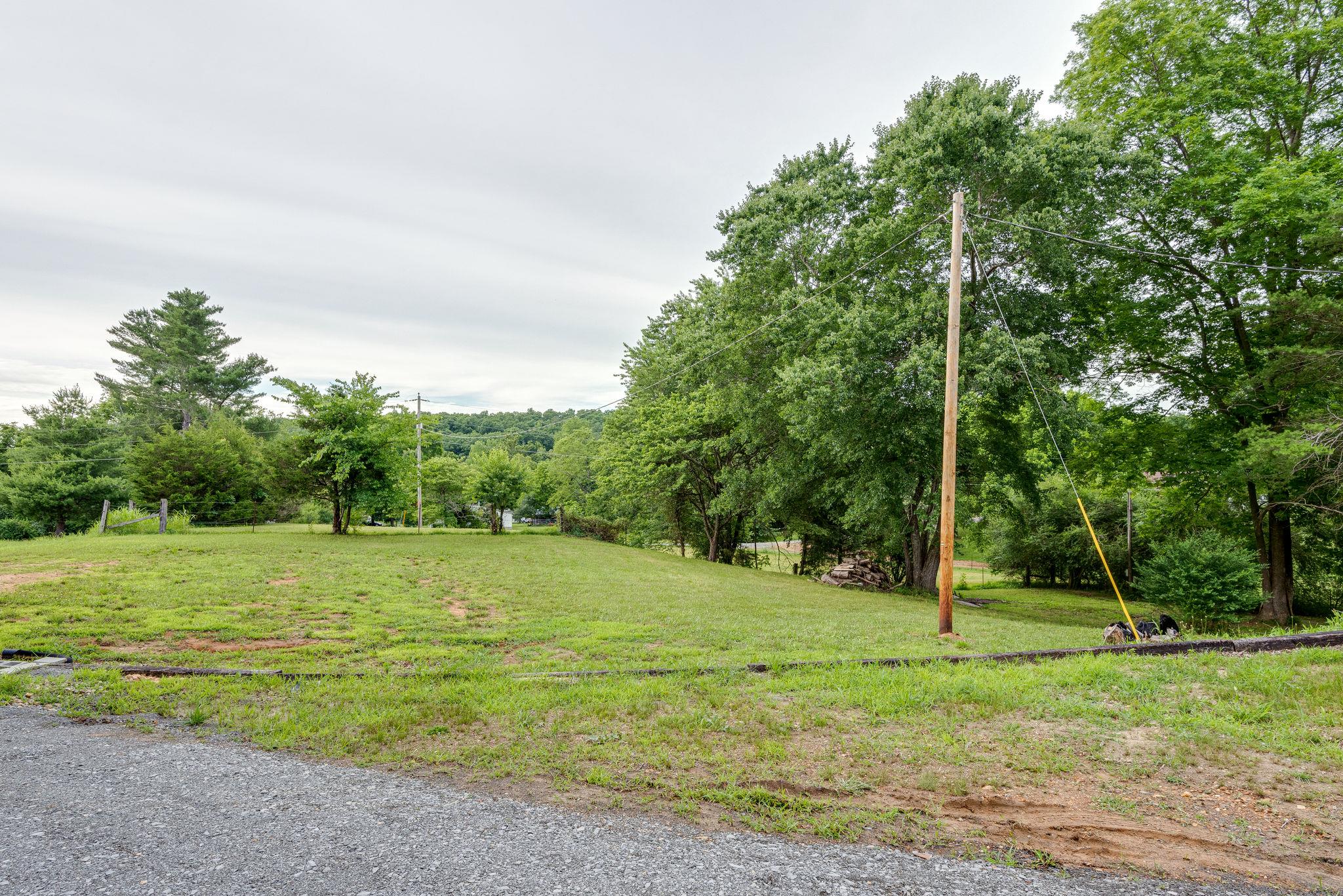 308 Grove Springs Road Dickson, TN 37055 - Photo 3 of 23 Gallery Image 3