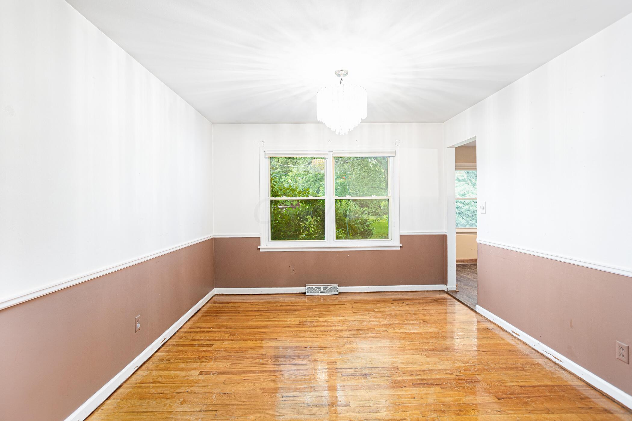 844 Critchfield Road Columbus, OH 43213 - Photo 46 of 67 Dining Room