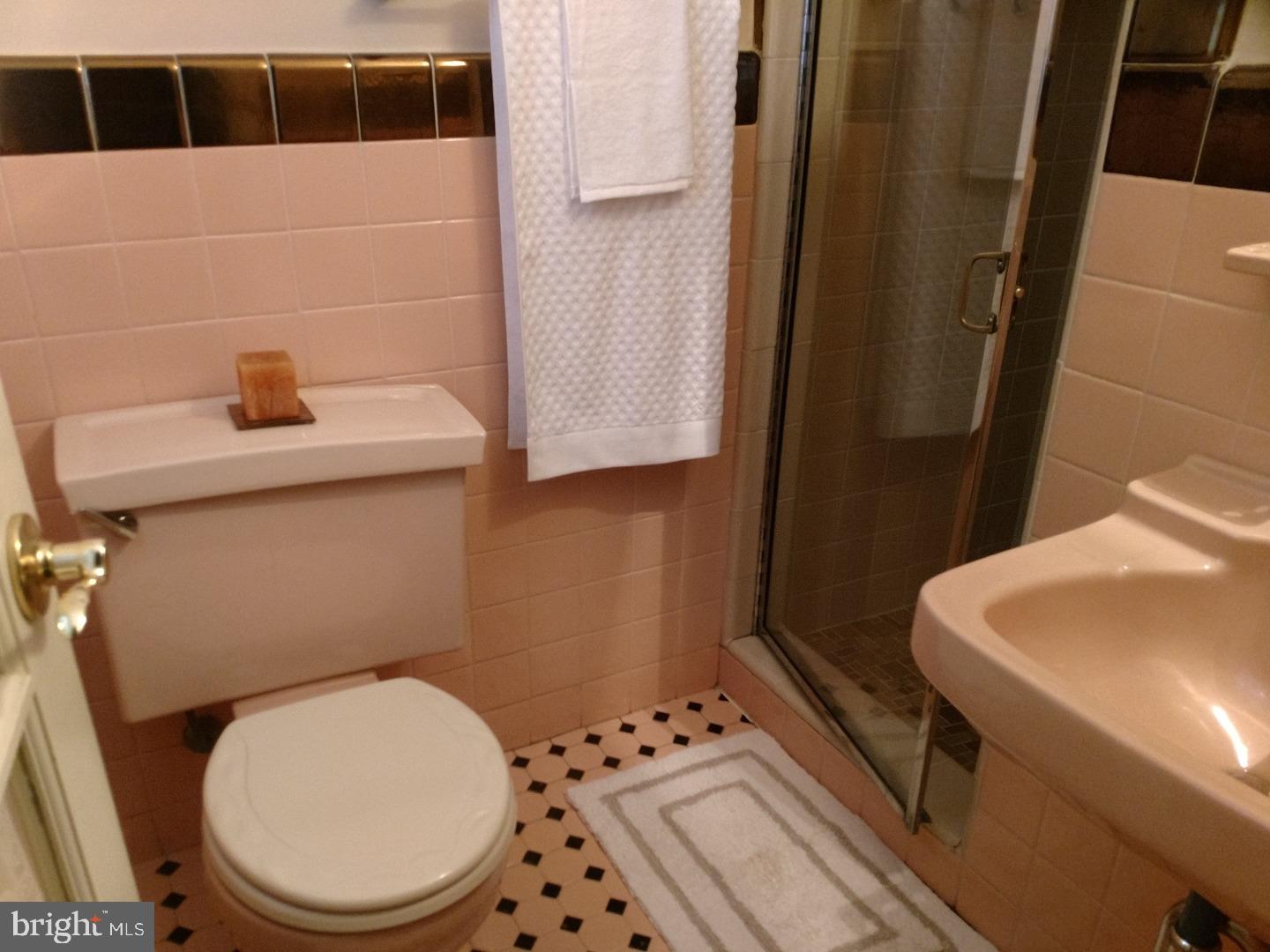 9961 Woodfern Road Philadelphia, PA 19115 - Photo 14 of 19
