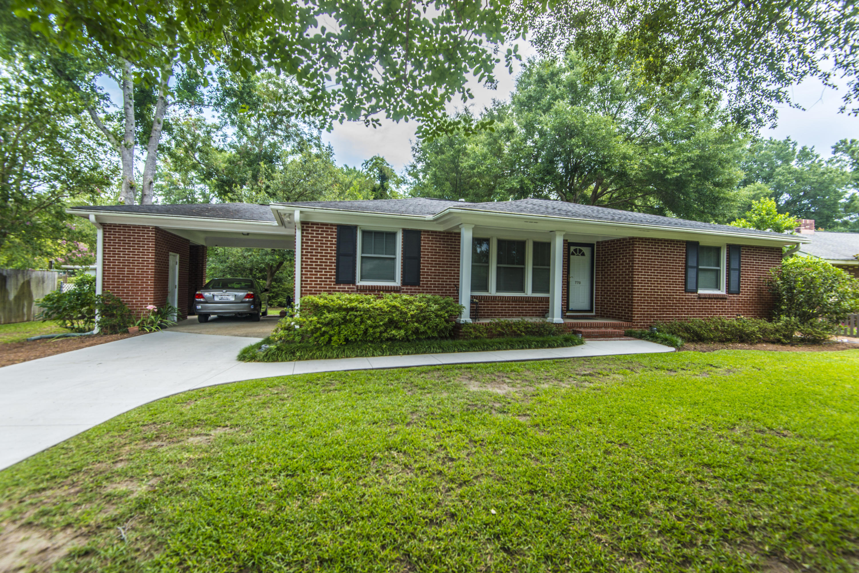770 Dills Bluff Road Charleston, SC 29412 - Photo 3 of 35 _DSC4472