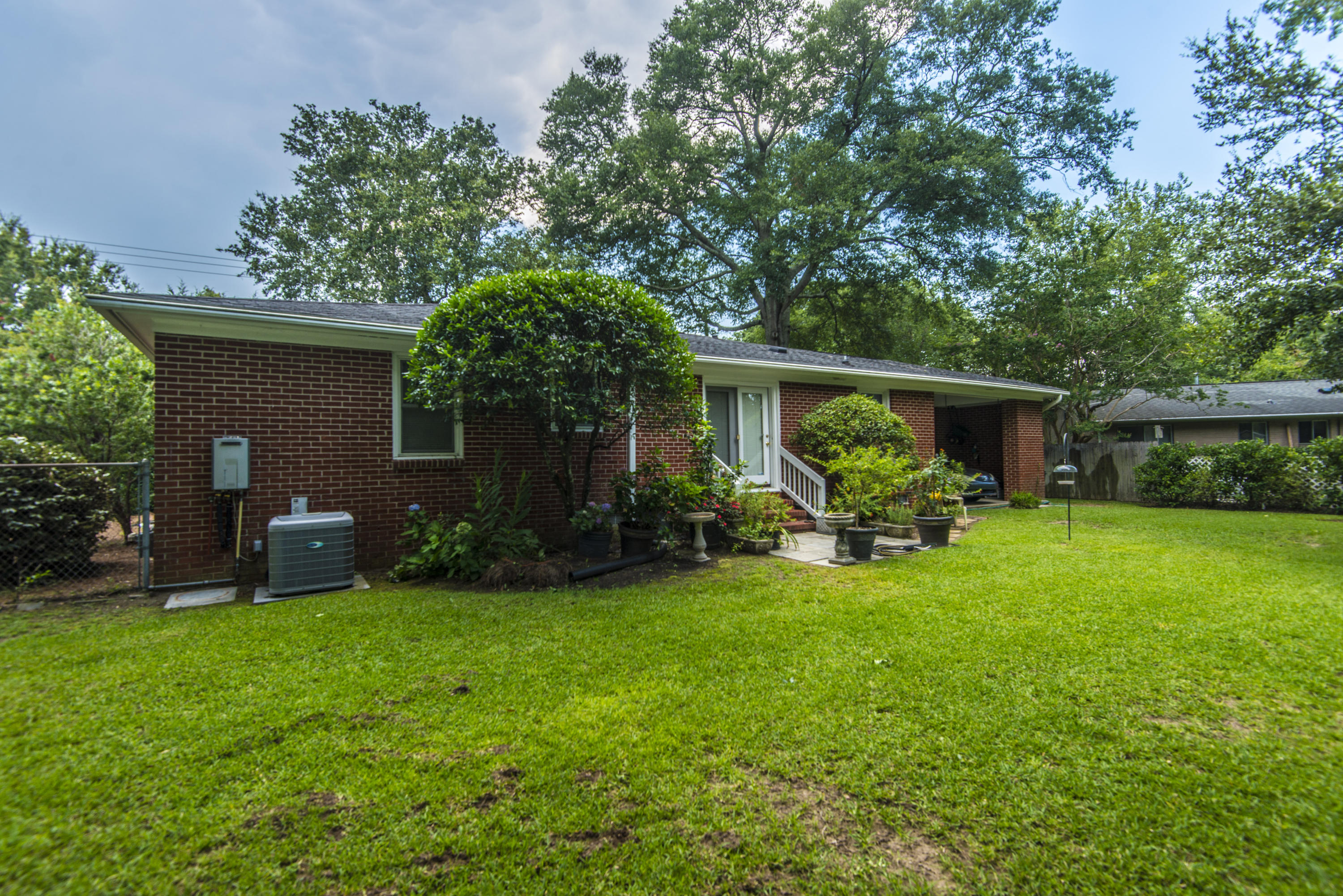 770 Dills Bluff Road Charleston, SC 29412 - Photo 6 of 35 _DSC4481