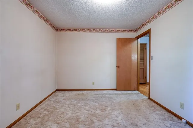 $260,000 | 4722 Hedges Avenue, Kansas City, MO 64133