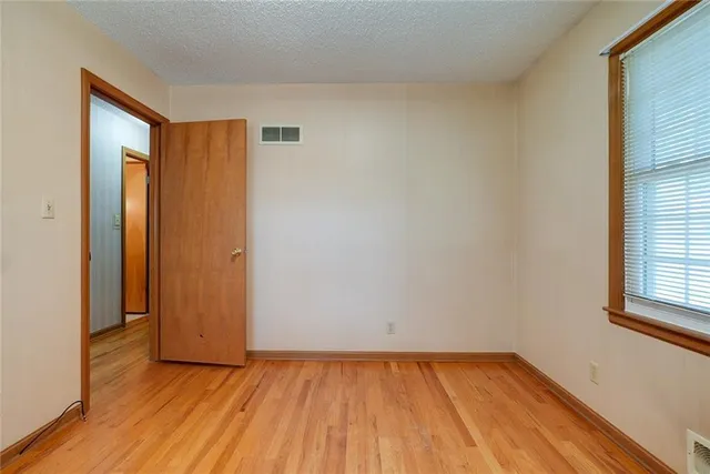 $260,000 | 4722 Hedges Avenue, Kansas City, MO 64133