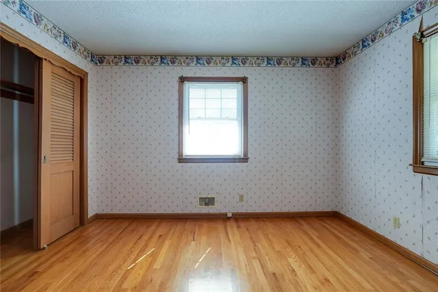 $260,000 | 4722 Hedges Avenue, Kansas City, MO 64133