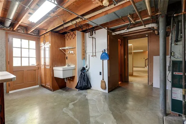 $260,000 | 4722 Hedges Avenue, Kansas City, MO 64133