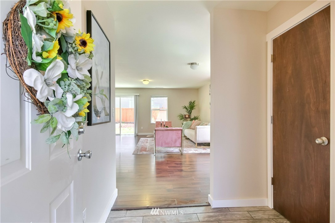 29734 217th Place Southeast Kent, WA 98042 - Photo 4 of 40
