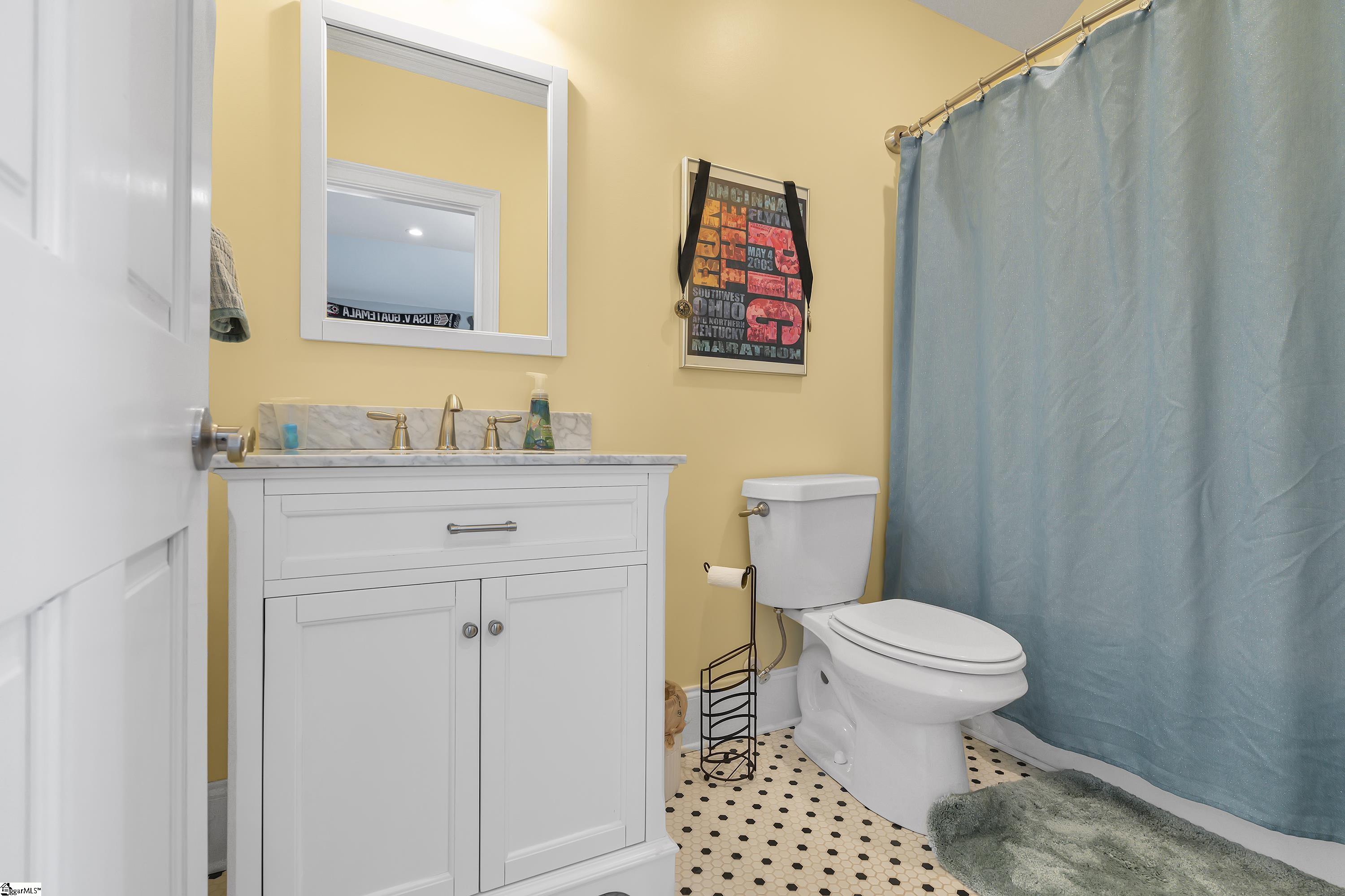 8 Ruskin Square Greenville, SC 29607 - Photo 29 of 35