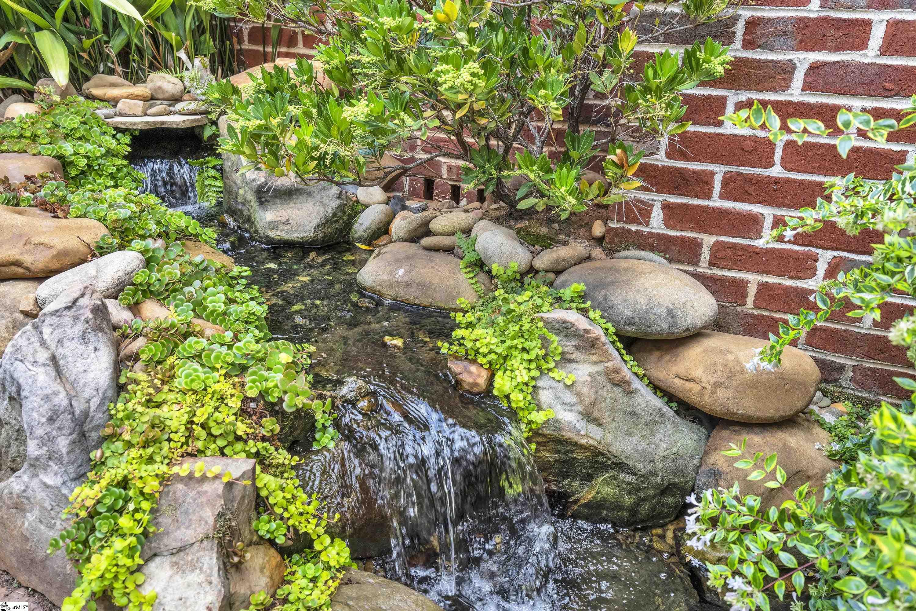 8 Ruskin Square Greenville, SC 29607 - Photo 33 of 35