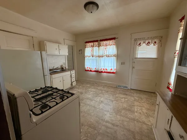 $175,000 | 2619 West High Street, Racine, WI 53404