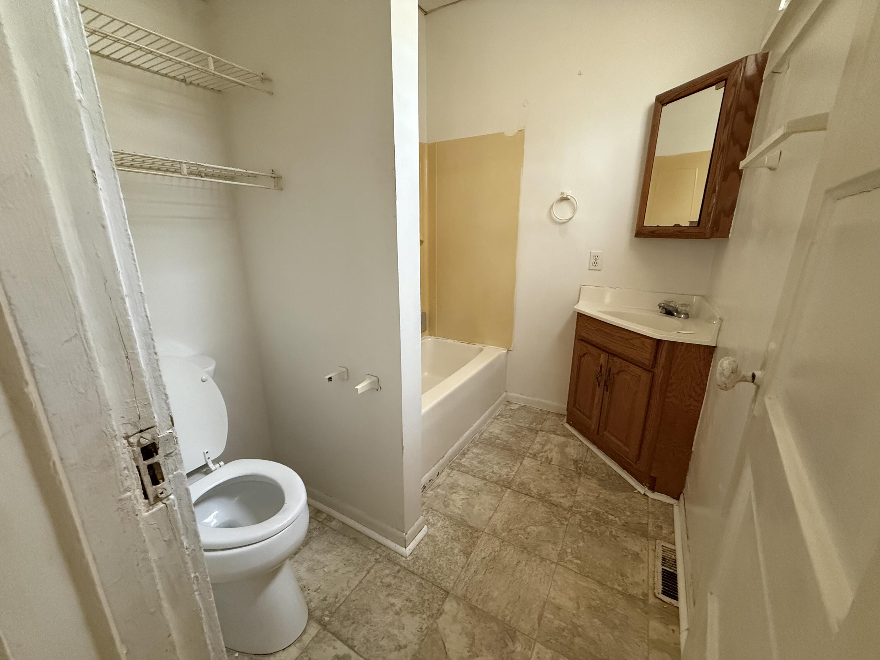 2619 West High Street Racine, WI 53404 - Photo 8 of 12 Lower Bathroom