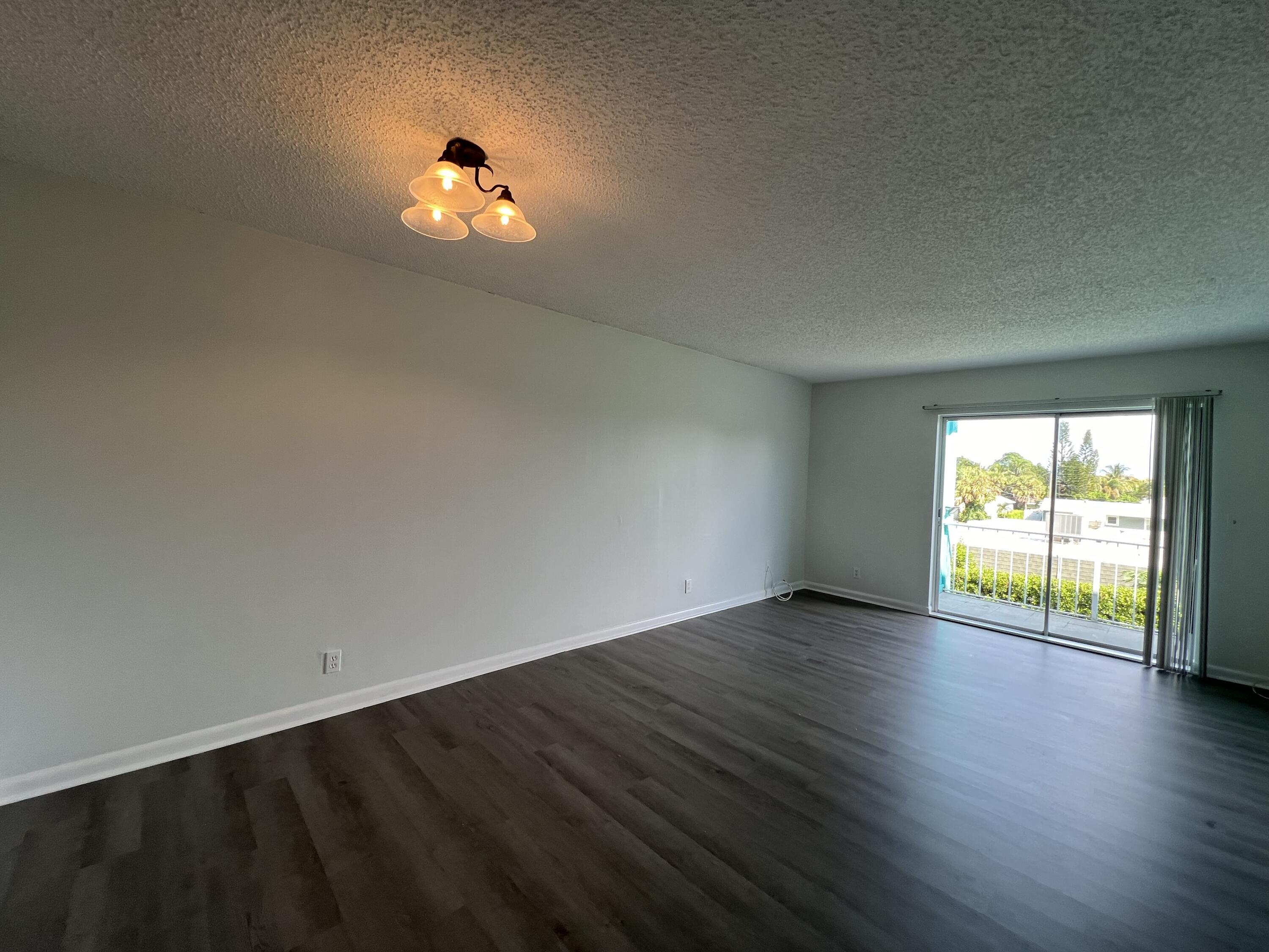 1887 Juno Road, Unit 2 Juno Beach, FL 33408 - Photo 4 of 16 IMG_2579