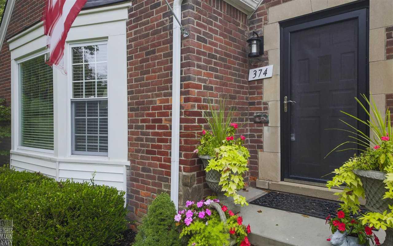 374 Kerby Road Grosse Pointe Farms, MI 48236 - Photo 2 of 21