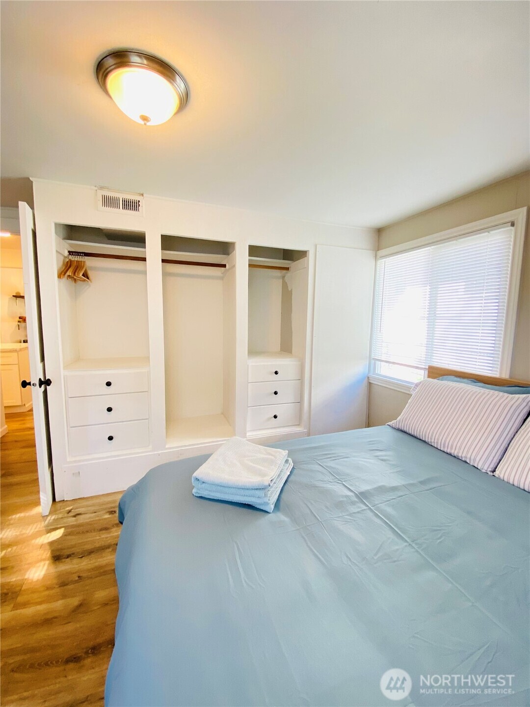 721 North 88th Street Seattle, WA 98103 - Photo 11 of 19