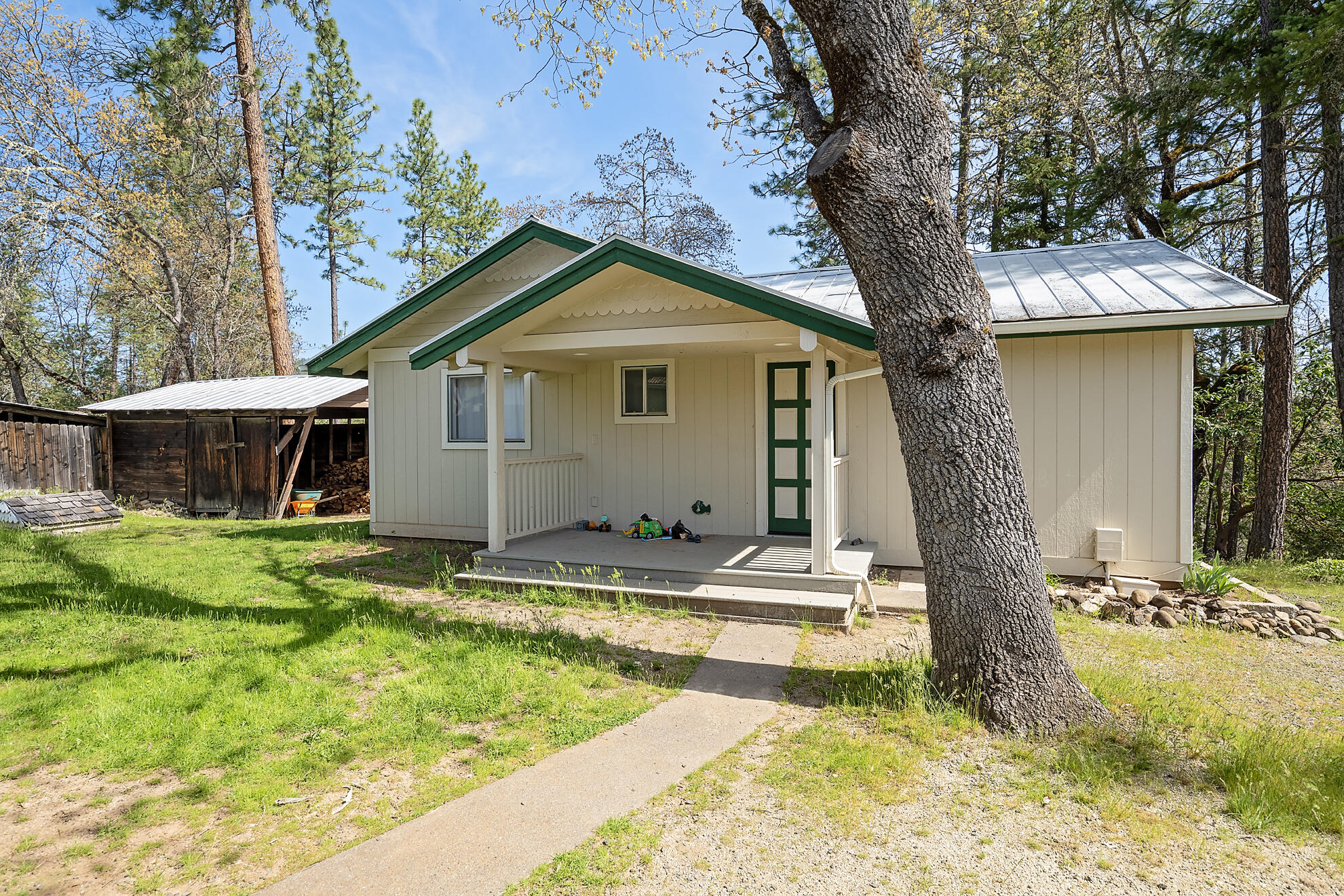 778 Ragsdale Road Trail, OR 97541 - Photo 26 of 48 Rental house