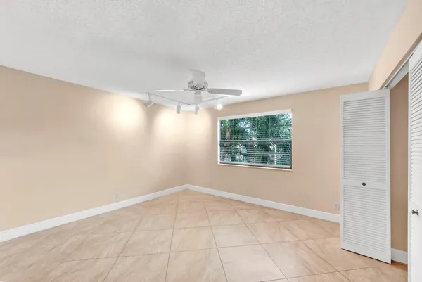 $2,500 | 6698 Montego Bay Boulevard, Unit F, Boca Raton, FL 33433