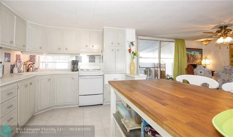 8630 Southwest 18th Place Davie, FL 33324 - Photo 2 of 58