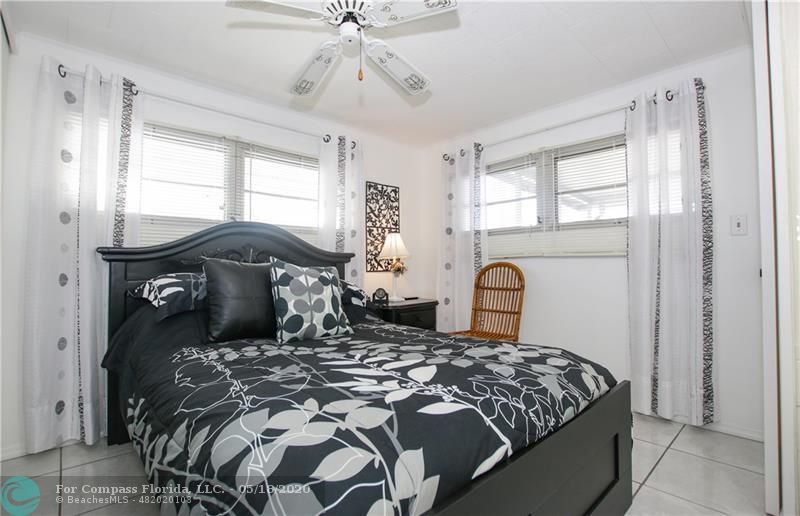 8630 Southwest 18th Place Davie, FL 33324 - Photo 16 of 58