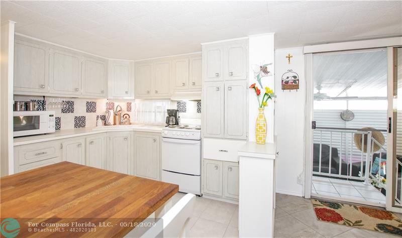 8630 Southwest 18th Place Davie, FL 33324 - Photo 24 of 58