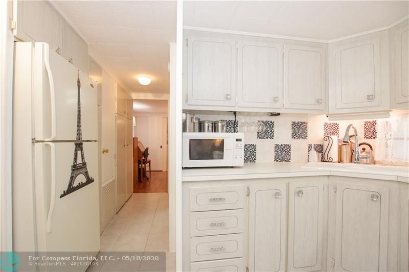 8630 Southwest 18th Place Davie, FL 33324 - Photo 29 of 58