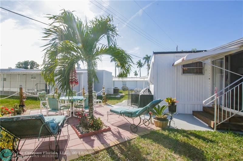 8630 Southwest 18th Place Davie, FL 33324 - Photo 35 of 58