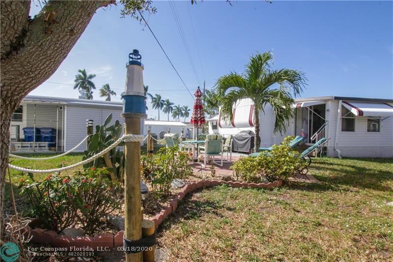 8630 Southwest 18th Place Davie, FL 33324 - Photo 36 of 58