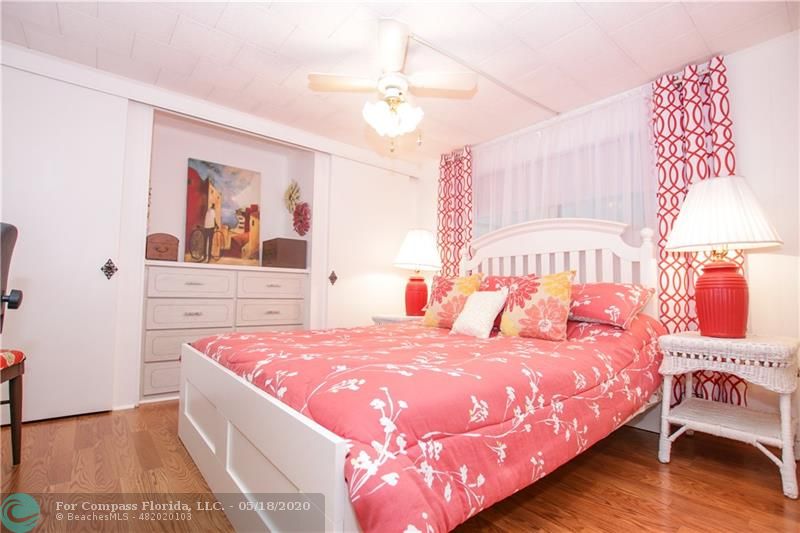 8630 Southwest 18th Place Davie, FL 33324 - Photo 6 of 58