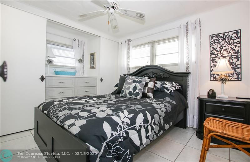 8630 Southwest 18th Place Davie, FL 33324 - Photo 7 of 58