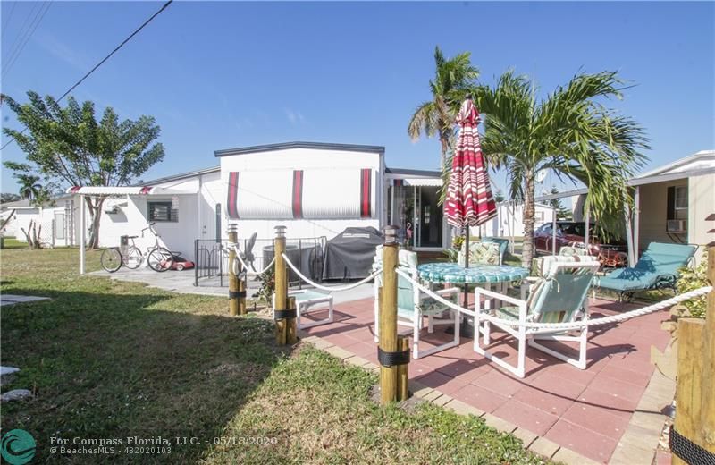 8630 Southwest 18th Place Davie, FL 33324 - Photo 8 of 58