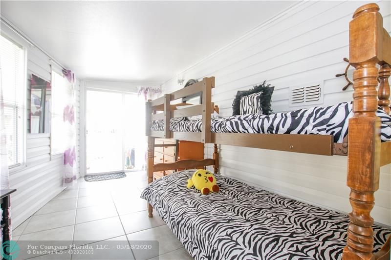 8630 Southwest 18th Place Davie, FL 33324 - Photo 10 of 58