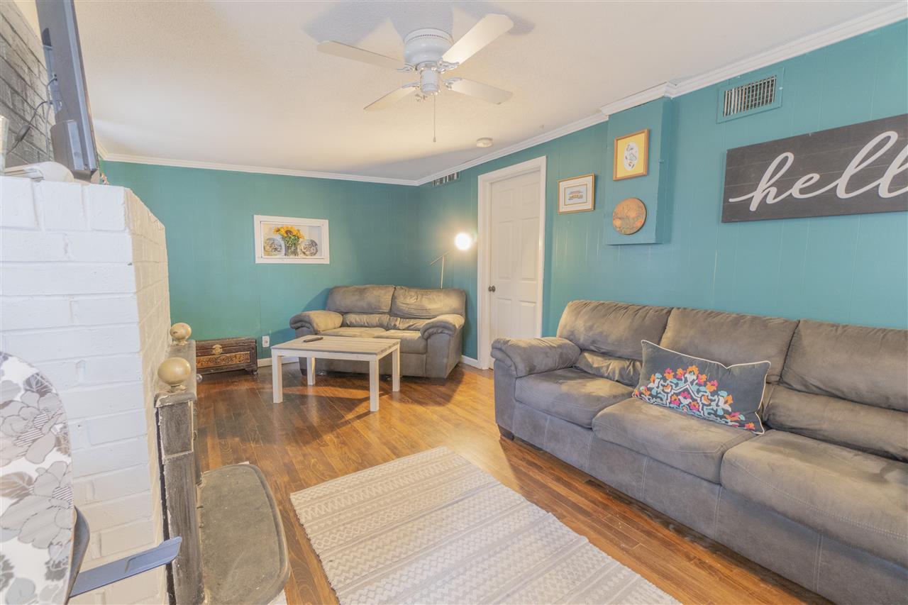 4902 Sea Isle Road Memphis, TN 38117 - Photo 1 of 17