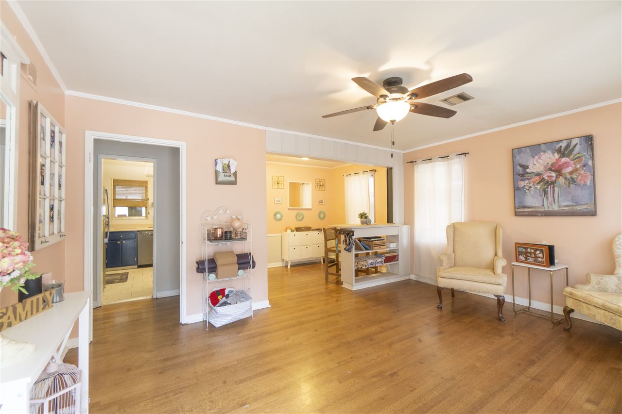 4902 Sea Isle Road Memphis, TN 38117 - Photo 3 of 17