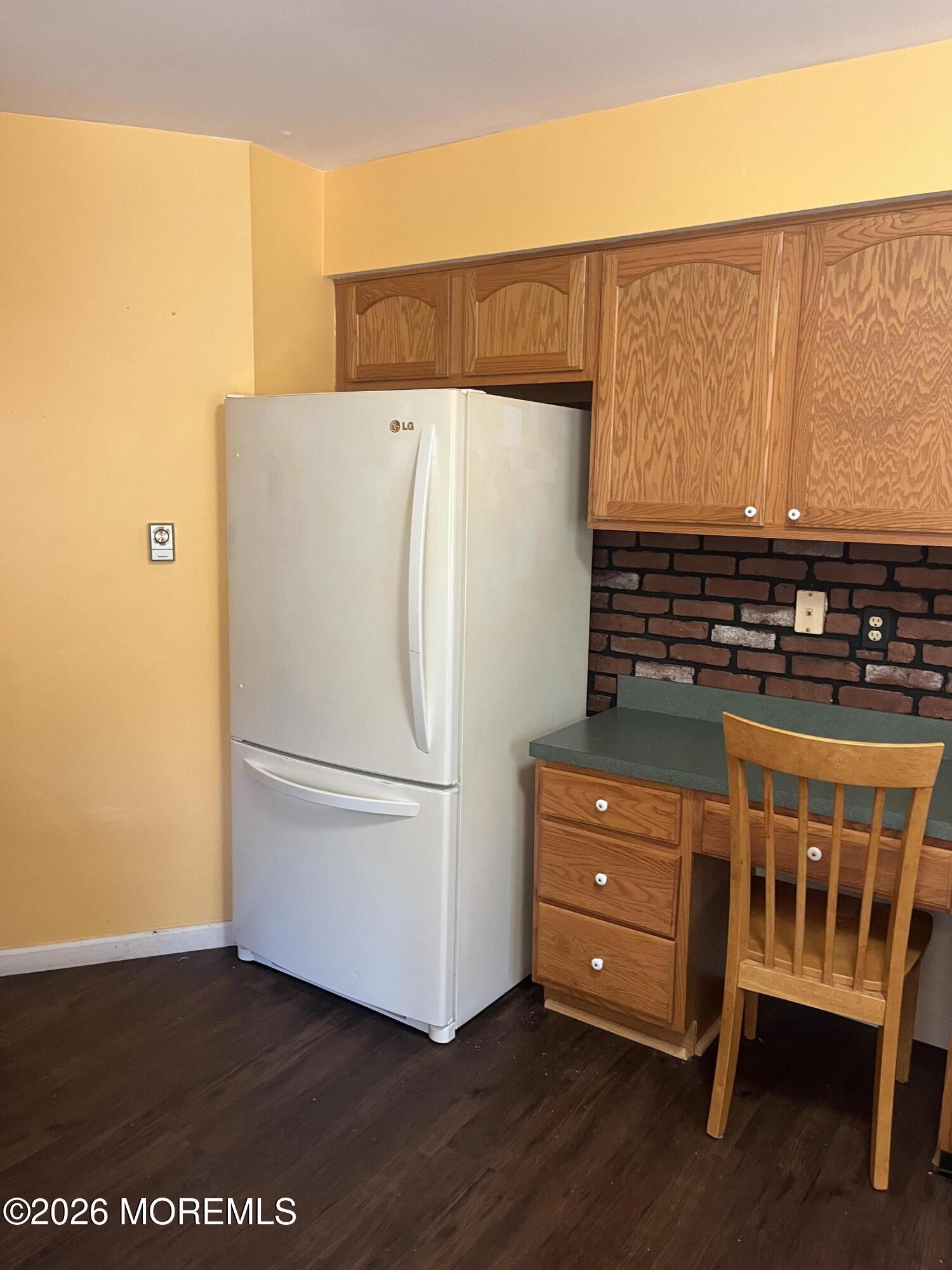 40 Sycamore Access Road, Unit 40 Manahawkin, NJ 08050 - Photo 9 of 27 Kitchen