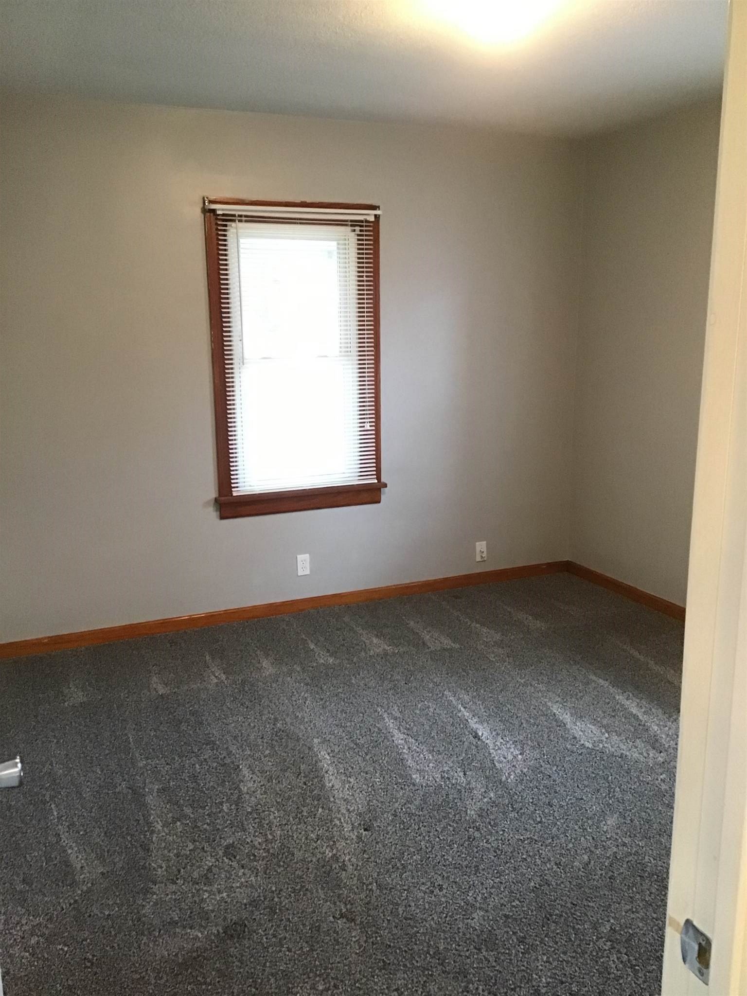 127 South 11th Street Decatur, IN 46733 - Photo 7 of 18