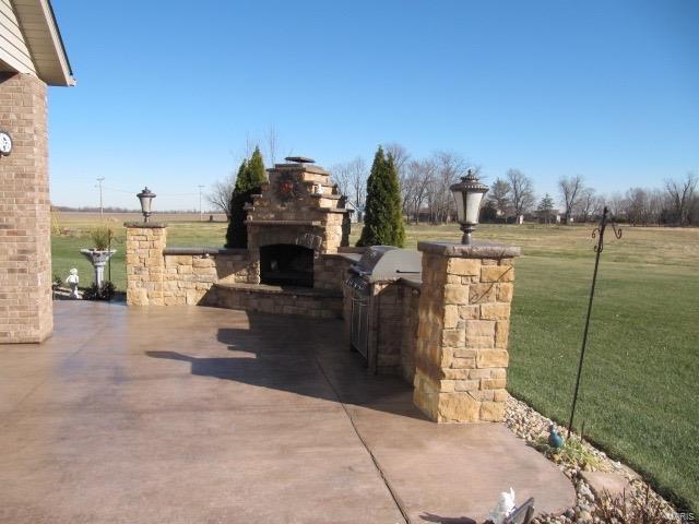 620 Mor Street Gillespie, IL 62033 - Photo 11 of 63 Gallery Image 11
