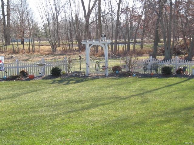 620 Mor Street Gillespie, IL 62033 - Photo 12 of 63 Gallery Image 12