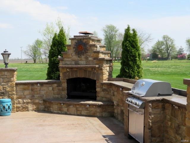 620 Mor Street Gillespie, IL 62033 - Photo 5 of 63 Gallery Image 5