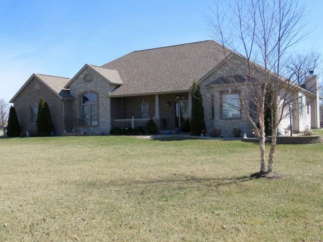 620 Mor Street Gillespie, IL 62033 - Photo 7 of 63 Gallery Image 7